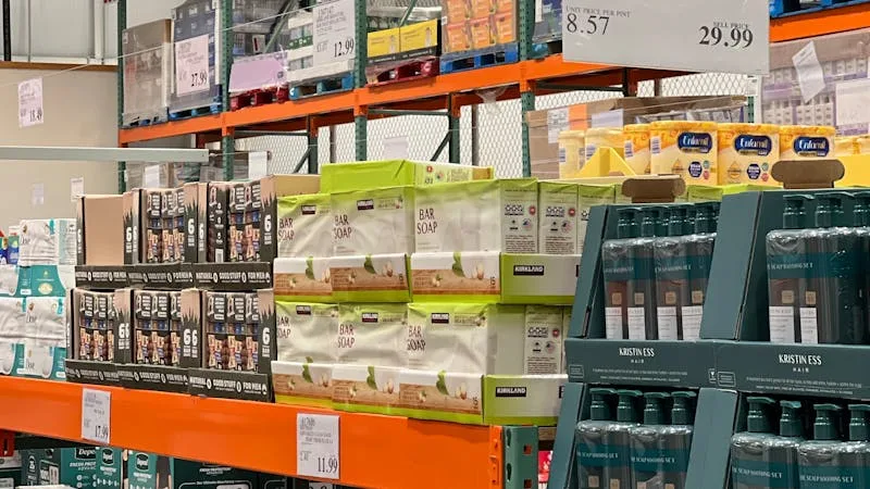 Wide aisle inside a wholesale warehouse club
