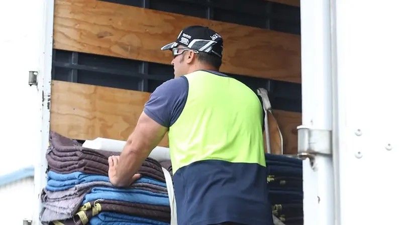 Hiring Movers in 2026: Where to Find, What to Pay, How to Keep